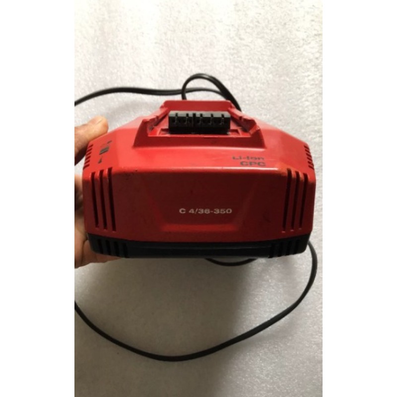 Multi-Voltage Fast Charger C 4 - Power Tools Toolstation 评论和价格